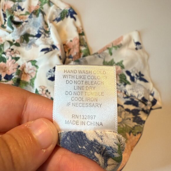 Rose & Olive Women 2X Floral Blouse Tunic Top Round Neck 3/4 Bell Sleeve Flowy - Picture 6 of 9